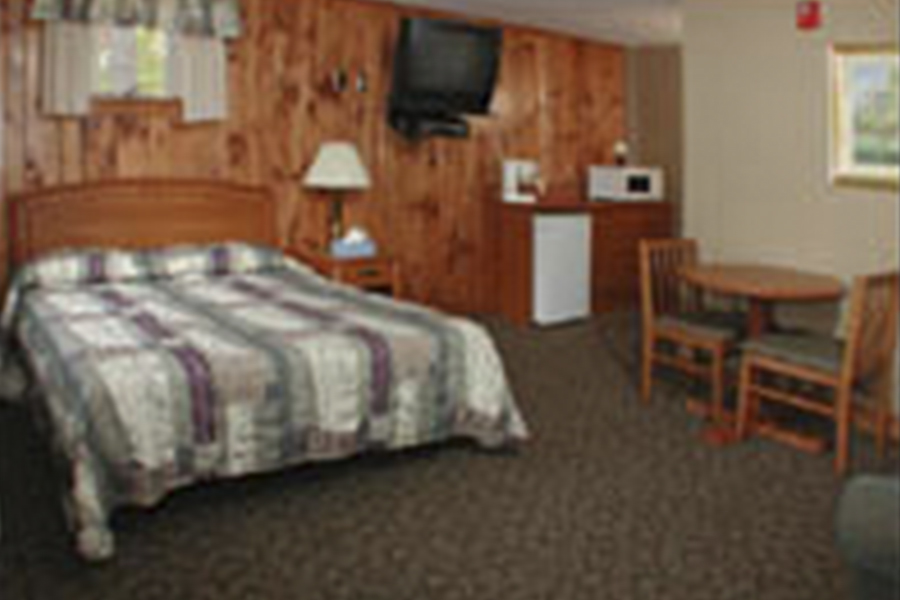 Studio accommodations at Pinewood Lodge